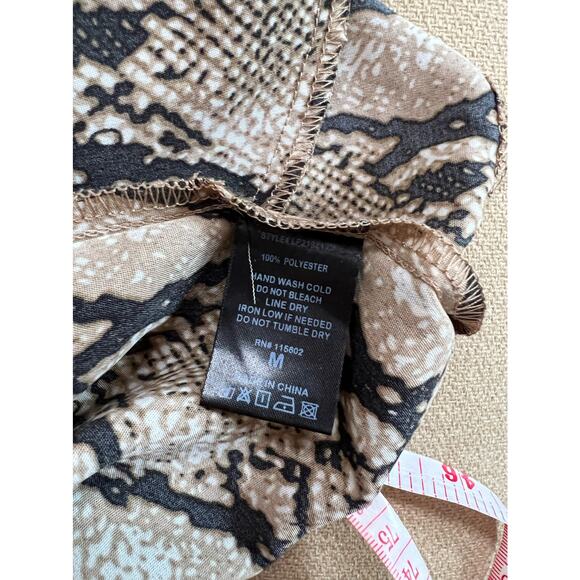 vestique women python wide shorts plaid cream brown sz medium button front - Picture 10 of 11